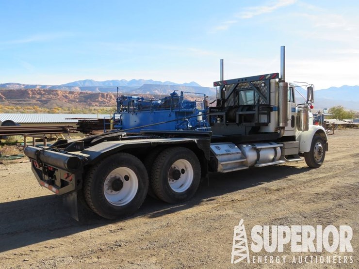 2006-freightliner-fld120-classic-image-4