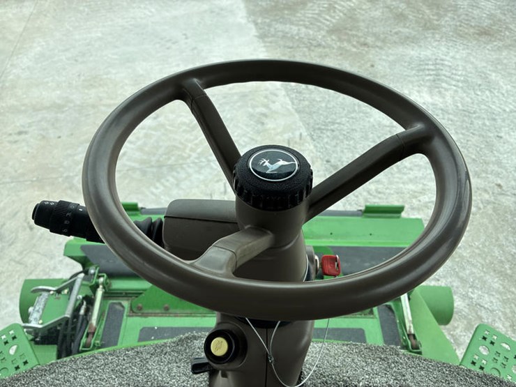 john-deere-s680-image-101