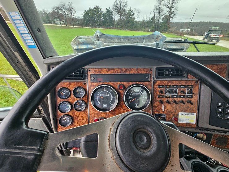 kenworth-t300-image-63