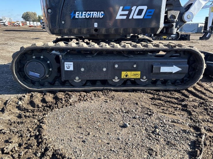 2022-bobcat-e10e-hydraulic-excavator-image-21