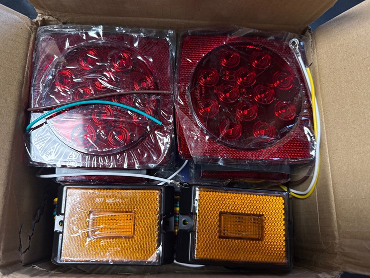 #3065-•-led-trailer-light-kit-image-1