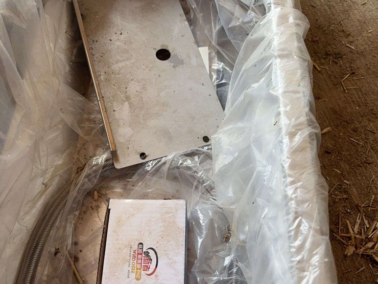 3ft-stainless-animal-water-trough,-like-new-image-5