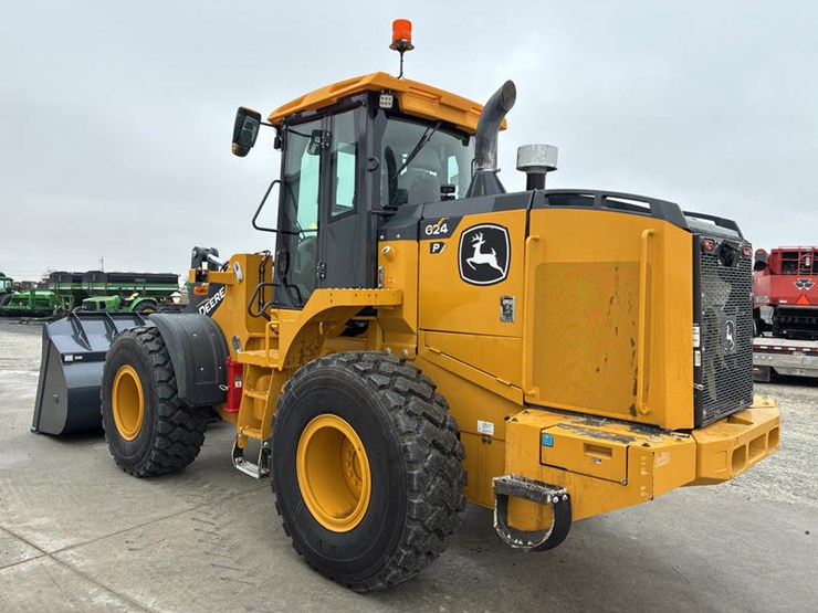 john-deere-624-image-8
