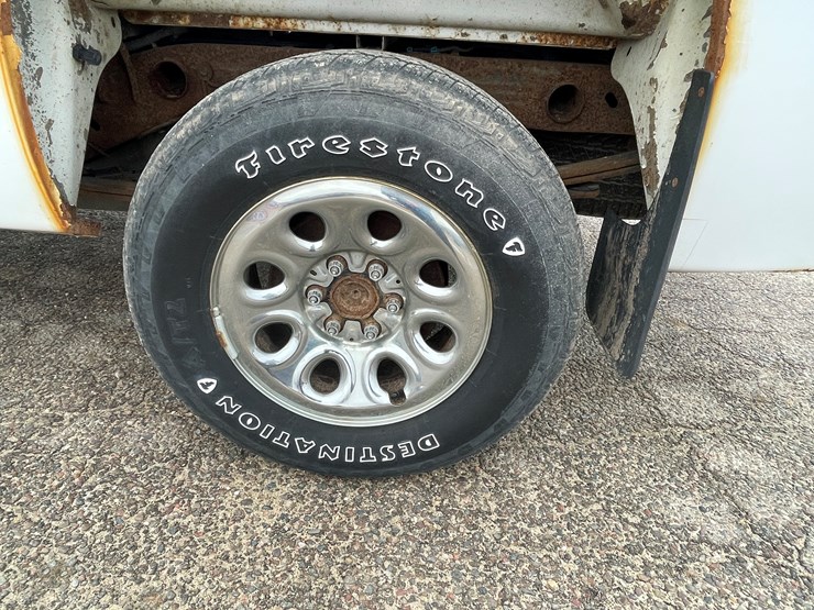 2013-chevrolet-1500-image-76