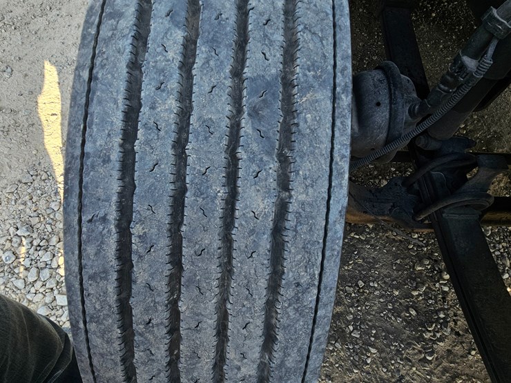 2021-kenworth-t680-image-111