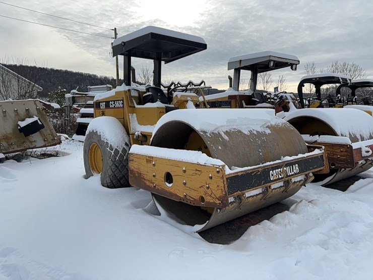 2016-caterpillar-cs-563c-image-2