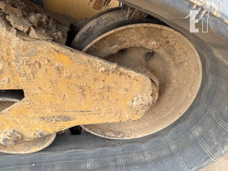 2016-caterpillar-289d-image-13