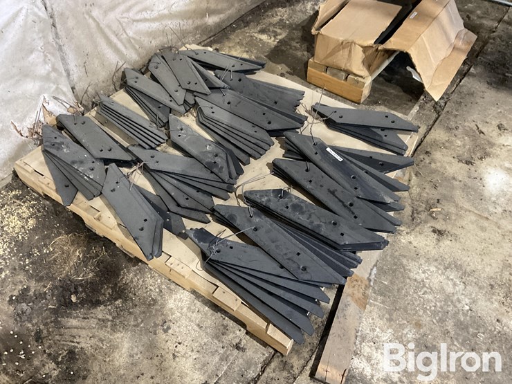 nichols-h151617-hiniker-cultivator-blades-image-4