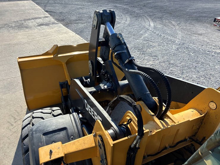 #122215-•-2019-jd-524l-#1dw524lzekf700961-image-72