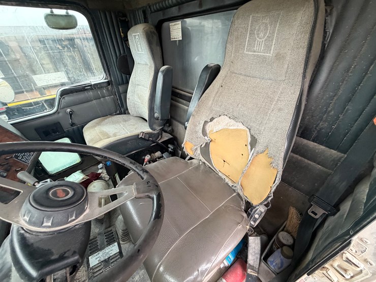 kenworth-t800-image-26