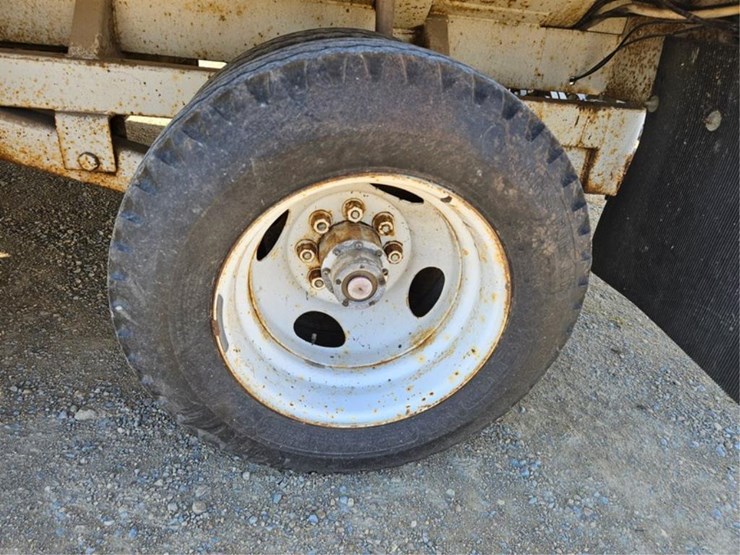 #3272-•-1983-presvac-systems-sewer-vac-image-38