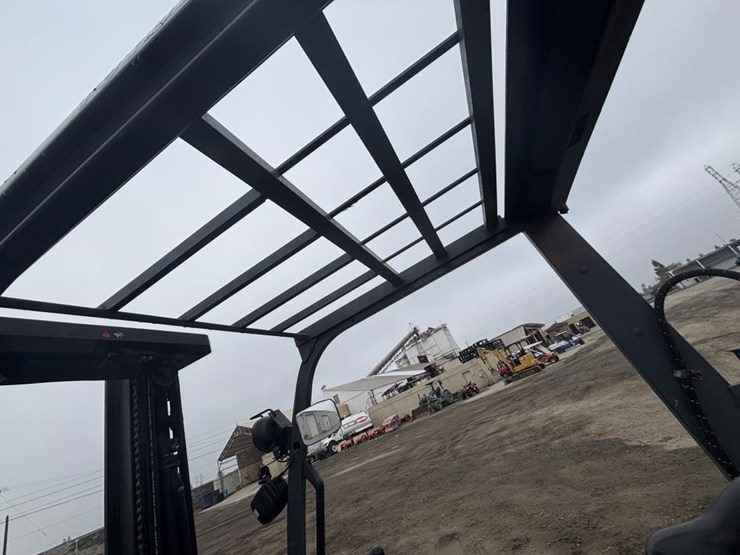 2011-toyota-8fgcu30-image-26