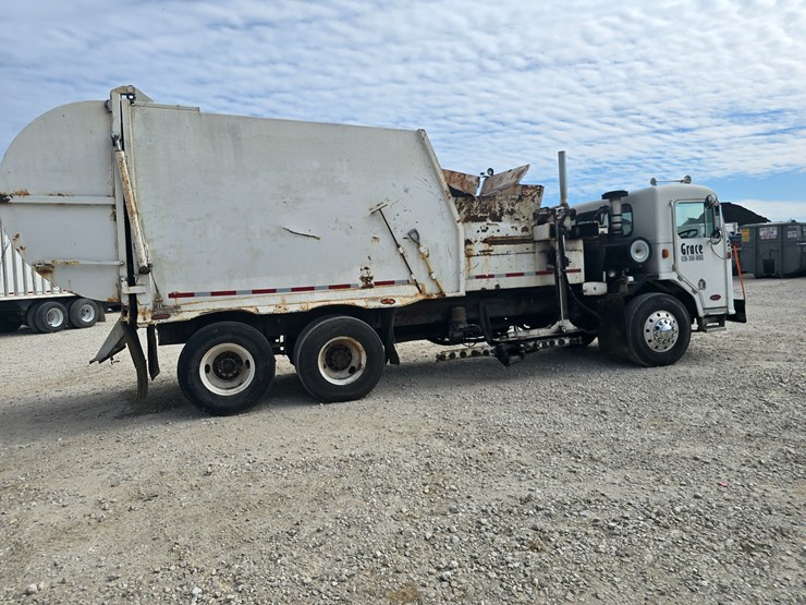 2003-peterbilt-320-image-25