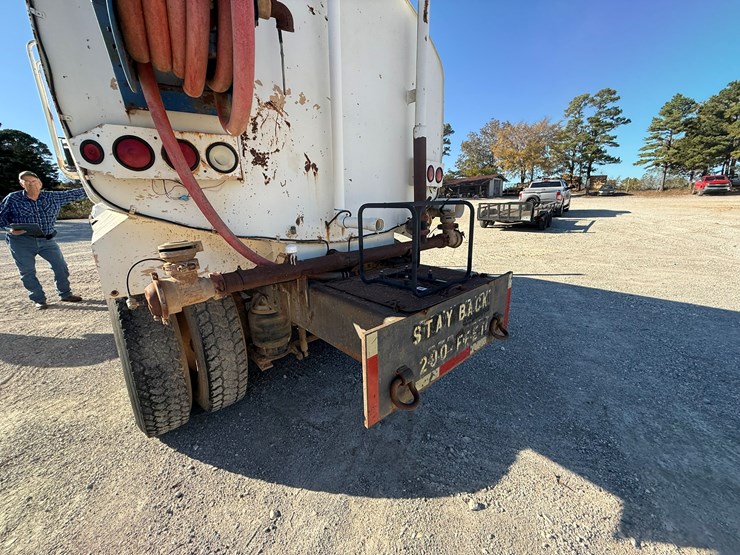 mack-r686st-image-57