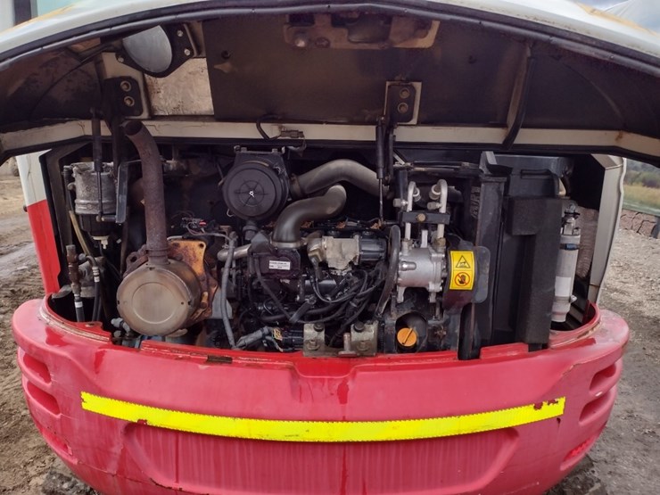 takeuchi-tb240-image-46