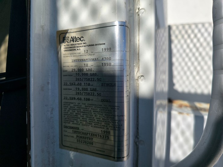 1999-international-4700-image-56