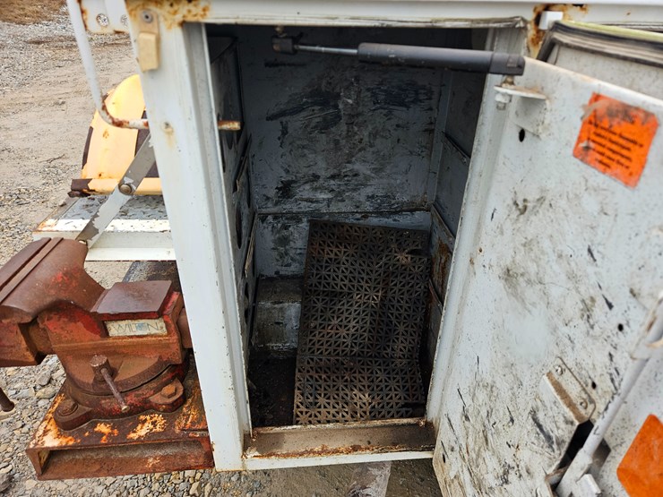 chevrolet-silverado-2500-image-64