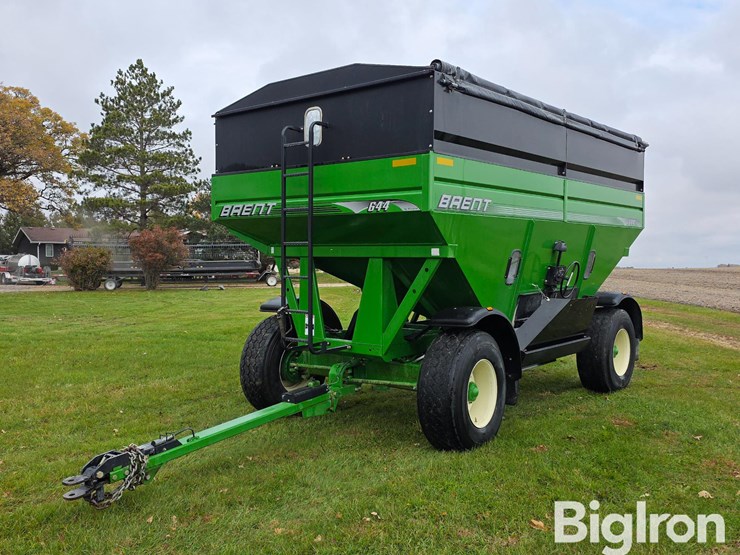 unverferth-brent-gt-644-gravity-wagon-image-1