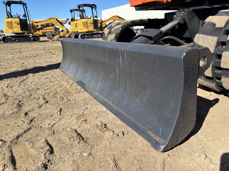 kubota-kx026-image-9