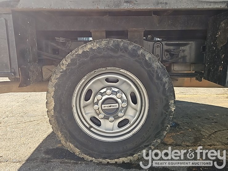 2019-ford-f250-xl-image-10
