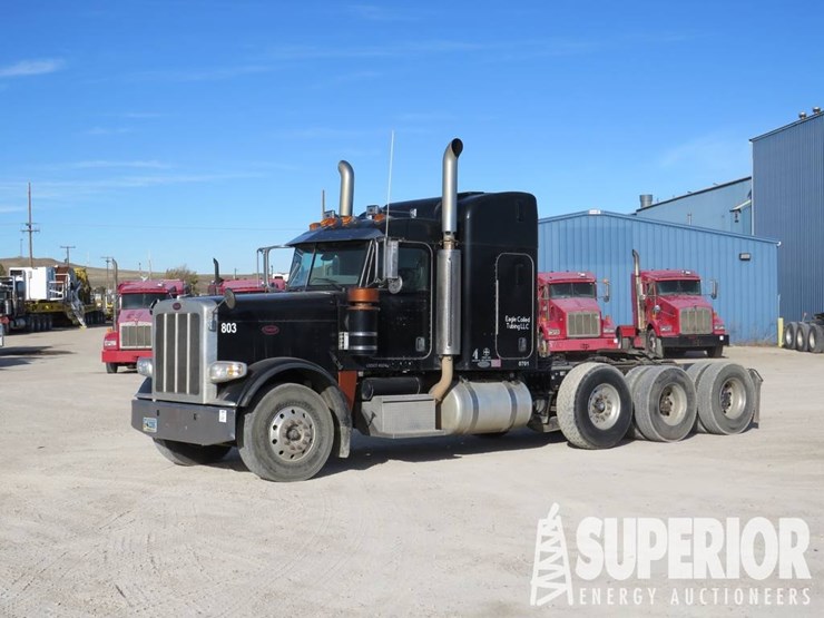 peterbilt-388-image-1