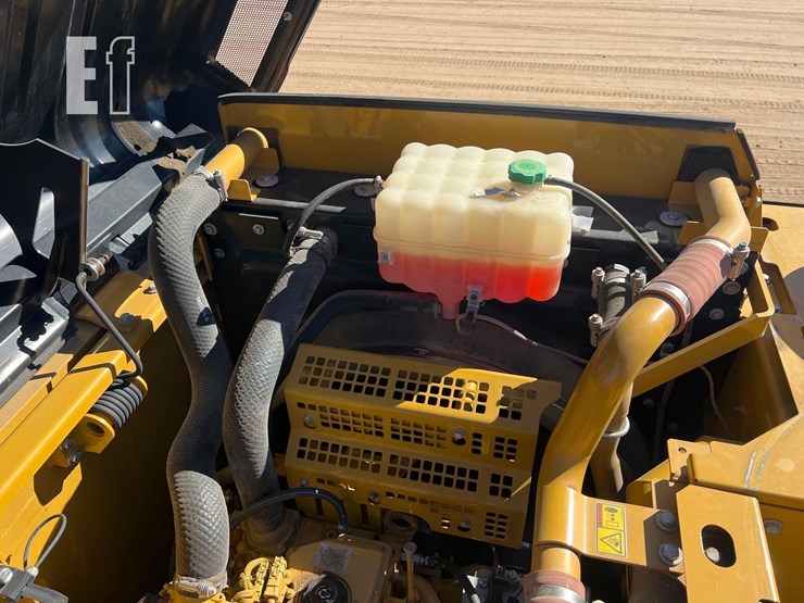 caterpillar-326fl-image-22