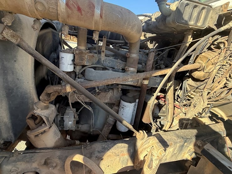 mack-r686st-image-23