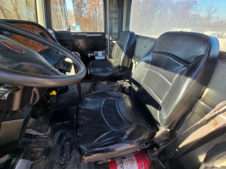 peterbilt-357-image-80