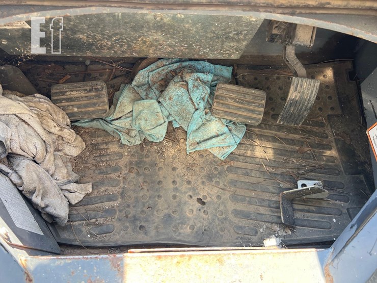 2019-takeuchi-tl12v2-image-34