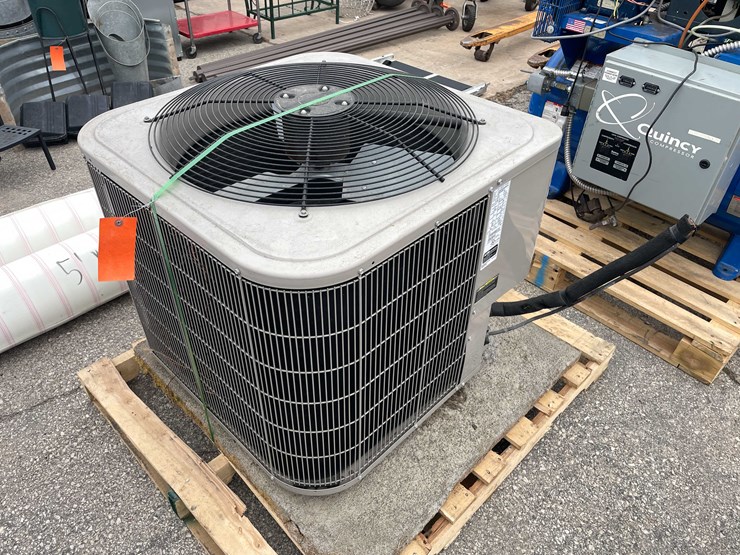 #6100-•-bryant-a/c-unit-(door-03)-image-1