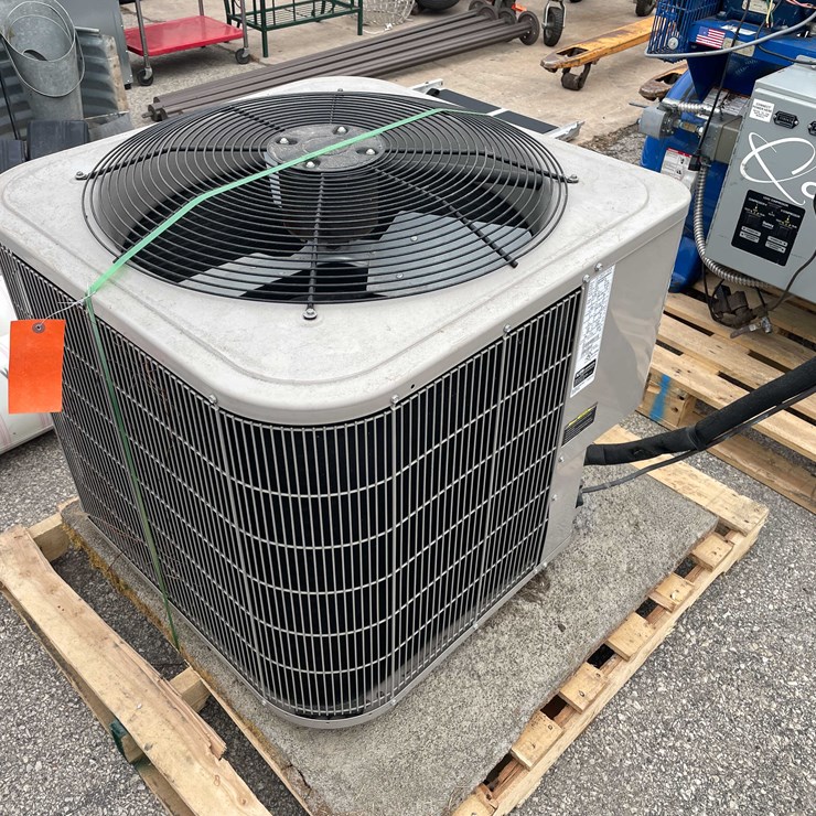 #6100 • Bryant A/C Unit (Door 03)