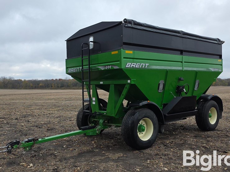 unverferth-brent-gt-644-gravity-wagon-image-1