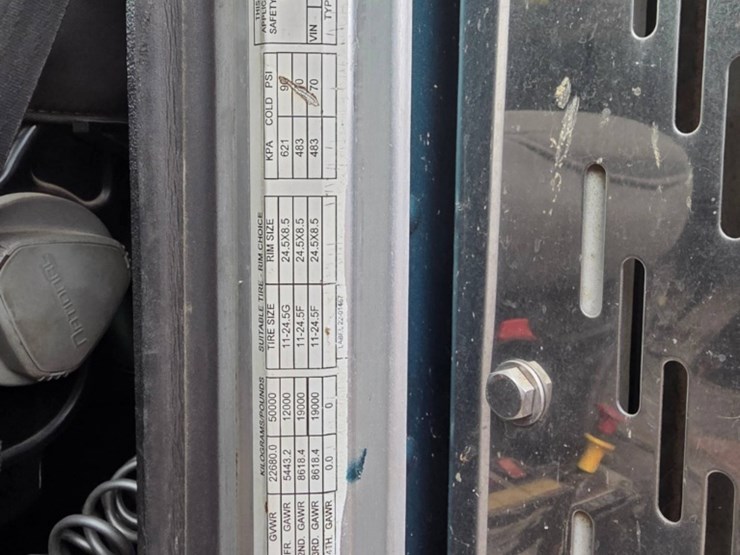 peterbilt-379-image-1