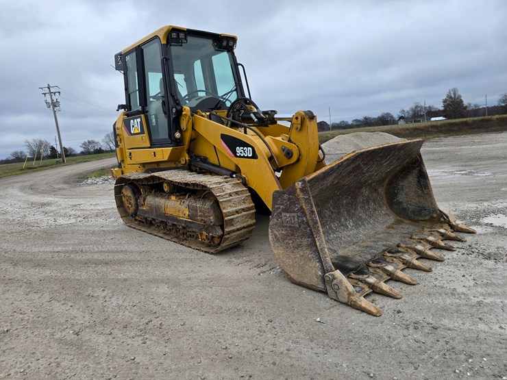 caterpillar-953d-image-47