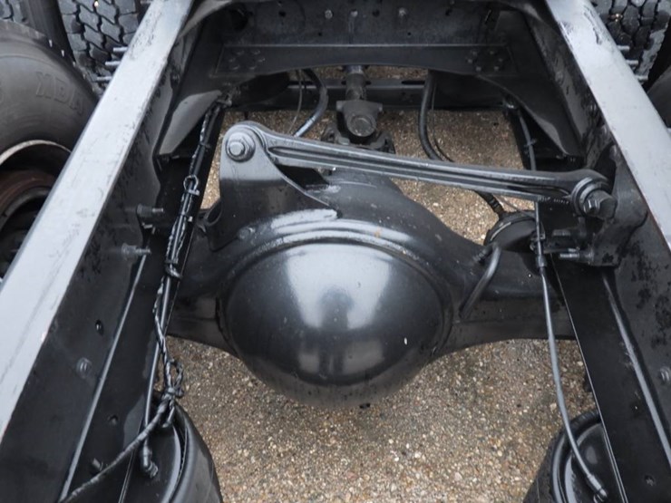 volvo-vnl780-image-14