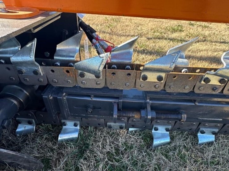 2025-wolverine-hydraulic-skid-steer-trencher-image-4