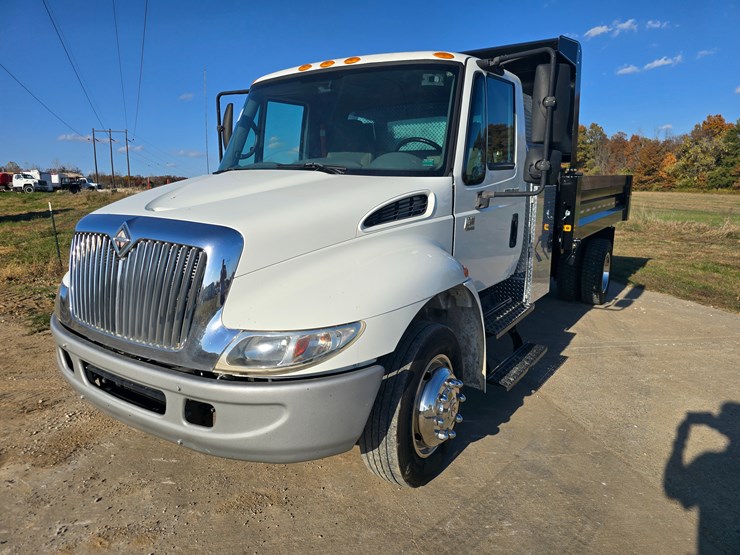 international-durastar-4300-image-1