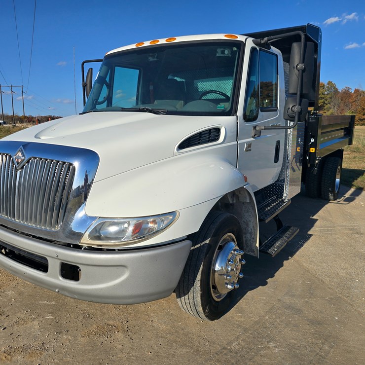 INTERNATIONAL DURASTAR 4300