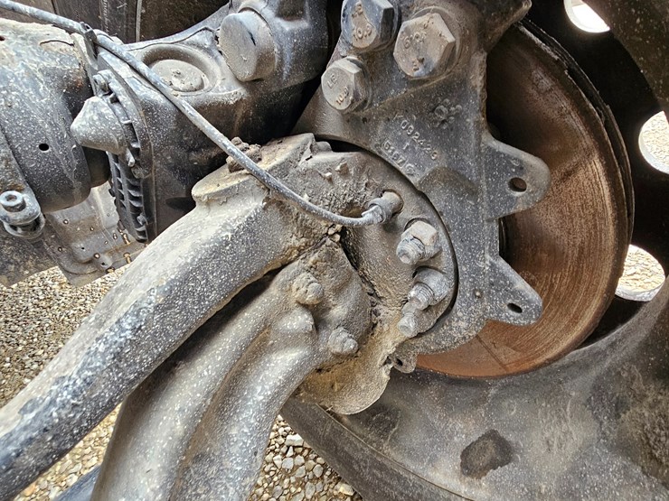 peterbilt-579-image-38