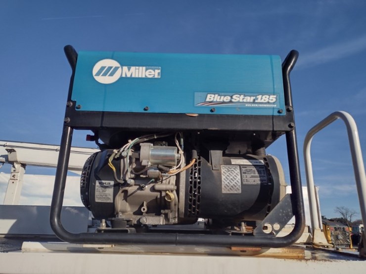 20-ford-f550-image-27