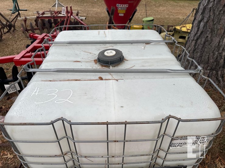 approx.-100-gallon-tote-w/-antifreeze-image-2