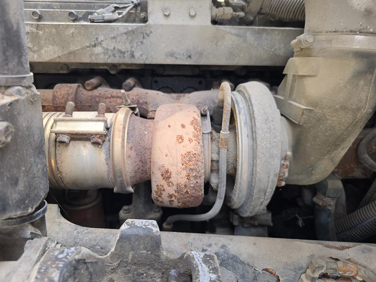 2003-peterbilt-320-image-77