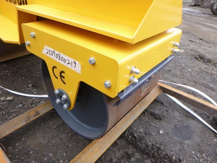 sdlool-sl850-tandem-vibratory-roller-image-12