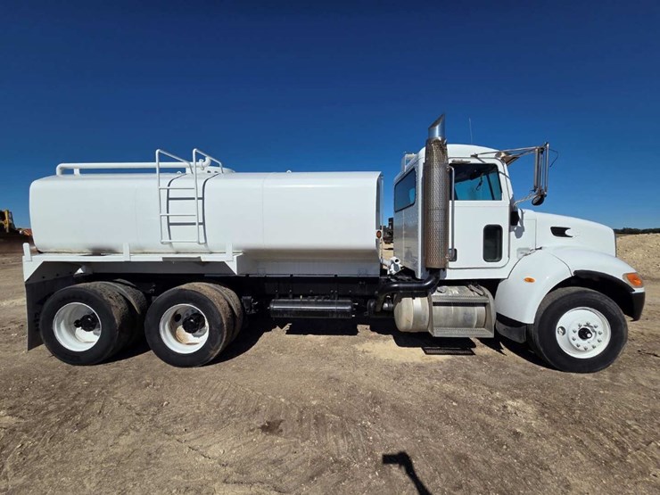 2009-peterbilt-340-image-4