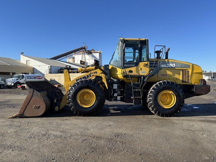 2014-komatsu-wa380-7-image-5