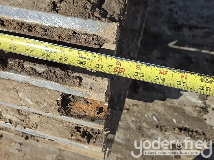 2021-case-cx210-lc-image-22