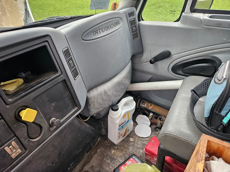 international-durastar-4400-image-57