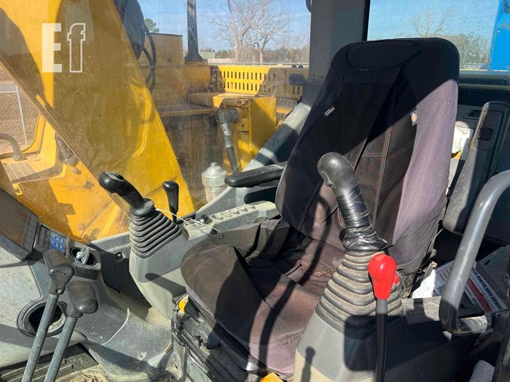 2014-komatsu-pc138us-10-image-38