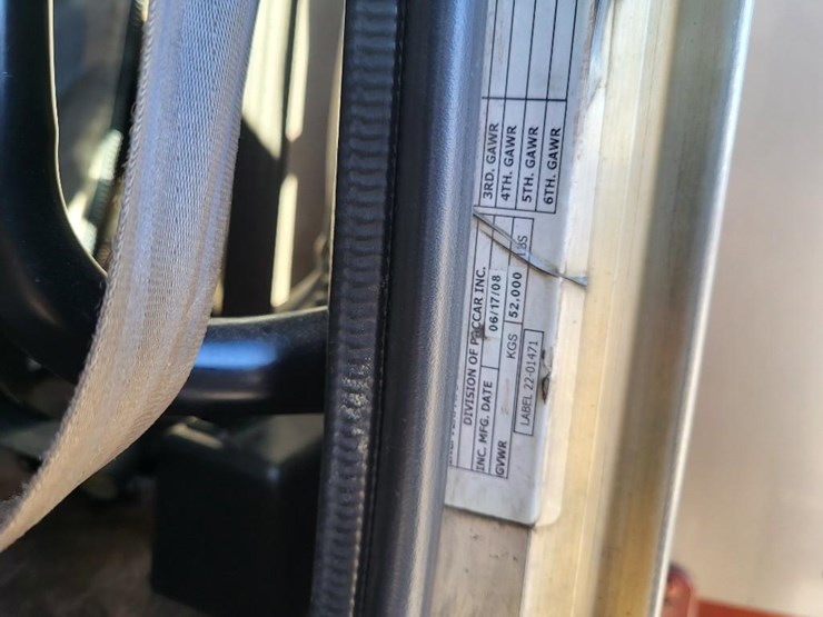 peterbilt-389-image-54