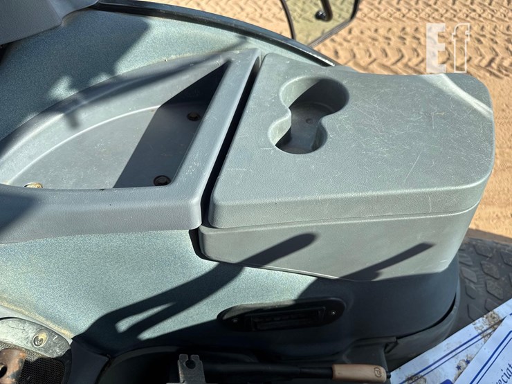 new-holland-ts115a-image-28